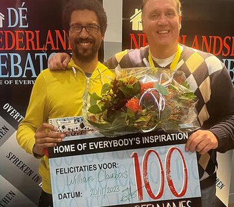 William Clairbois is erelid: 100e deelname aan clubavond bij Dé Nederlandse Debatclub